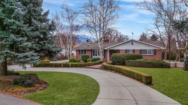 1868 E Charleston Ln in Holladay, UT - Building Photo - Building Photo