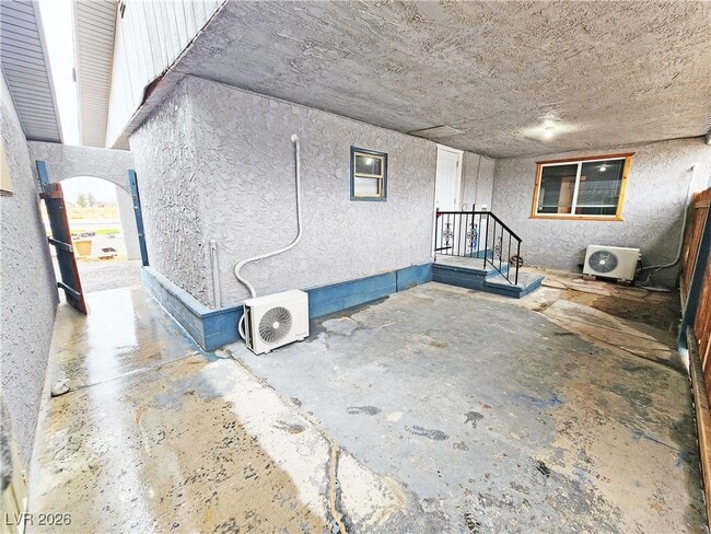 property at 2220 W Bell Vista Ave