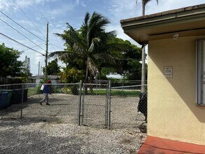 22300 SW 115th Ave in Miami, FL - Building Photo - Building Photo