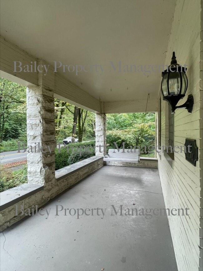 property at 2541 Cherokee Pkwy
