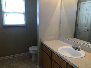 1012 Pawnee Trail in Nashville, TN - Building Photo - Building Photo