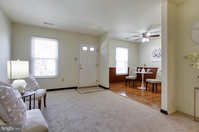 property at 557 W Diamond Ave