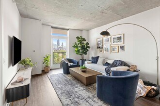 148 N Ashland Ave in Chicago, IL - Building Photo - Building Photo