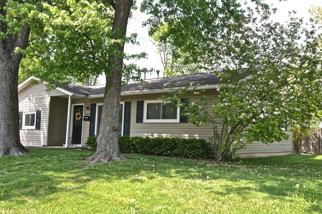 564 Palace Ln in Columbus, OH - Building Photo