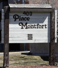 Place Montfort in Ottawa, ON - Building Photo - Building Photo