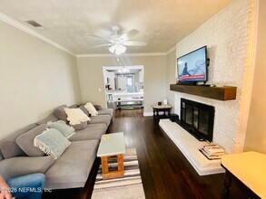 4808 Lawnview St in Jacksonville, FL - Foto de edificio - Building Photo