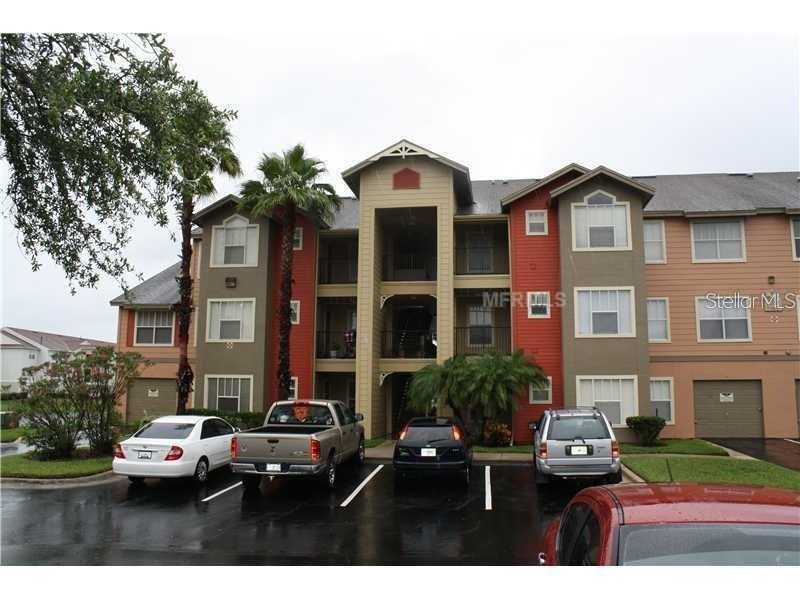 2210 Grand Cayman Ct in Kissimmee, FL - Building Photo