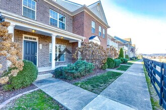 304 Oldbury Ln in Spring Hill, TN - Building Photo - Building Photo