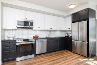 The Baxter in Los Angeles, CA - Building Photo - Interior Photo