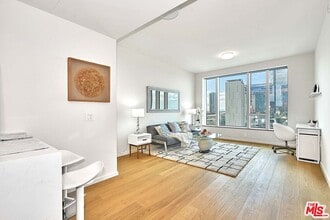 889 Francisco St in Los Angeles, CA - Foto de edificio - Building Photo