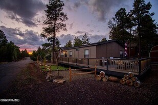 17075 Teal Pl in Munds Park, AZ - Building Photo