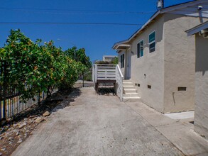 4095 Estrella Ave in San Diego, CA - Building Photo - Building Photo