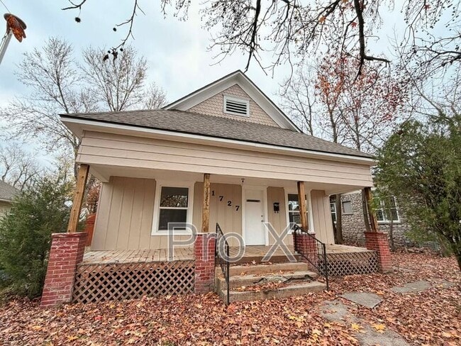 property at 1727 S Empire Ave