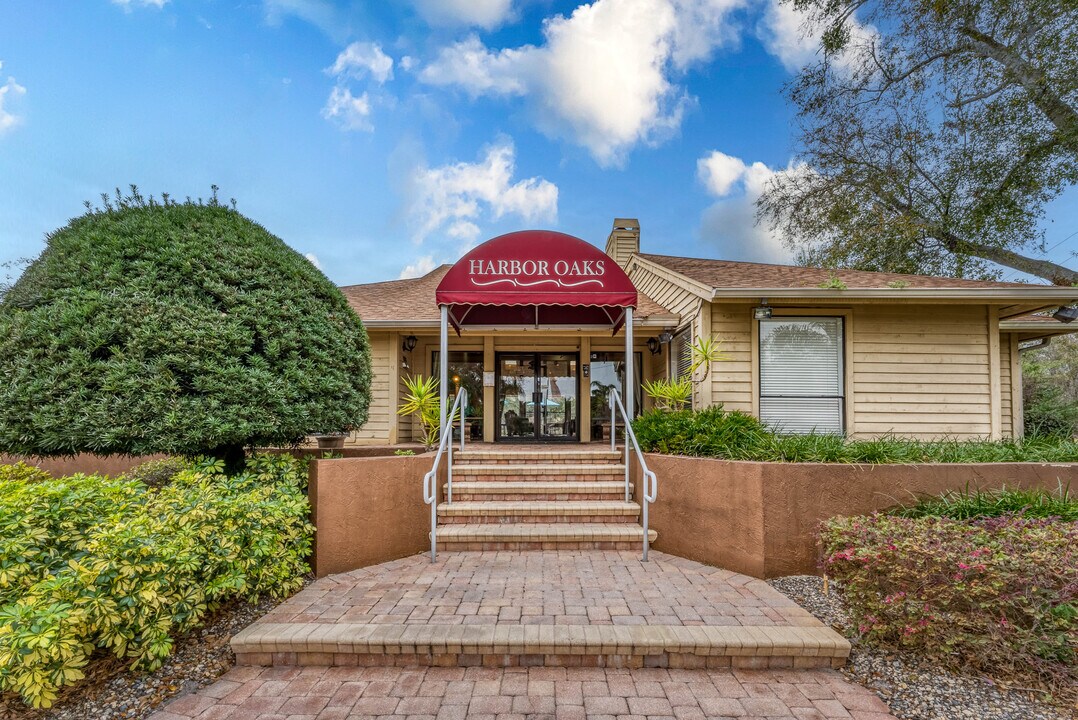 Harbor Oaks Apartments in Hudson, FL - Foto de edificio