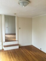 17 Linden St in Rockland, MA - Building Photo