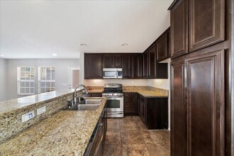 1434 Bittersweet Dr in Beaumont, CA - Building Photo - Building Photo