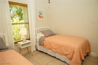 2247 Pineland St in Naples, FL - Building Photo - Building Photo