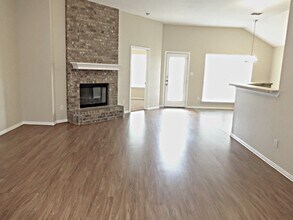 1373 Meadowbrook Ln in Crowley, TX - Building Photo - Building Photo