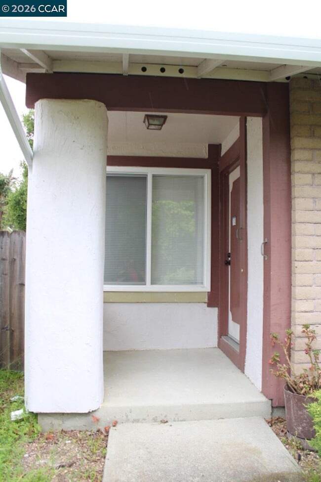 2152 Blue Jay Cir in Pinole, CA - Building Photo - Building Photo