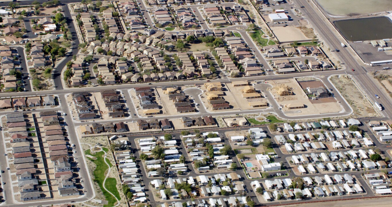 Falcon Ridge in Glendale, AZ - Building Photo