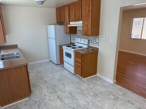 2225 Hillsborough Ct in Concord, CA - Building Photo - Building Photo
