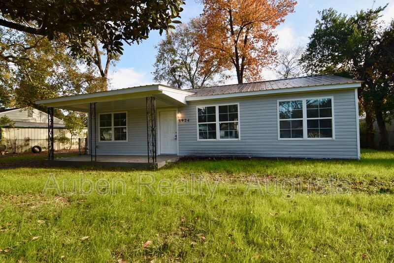 1924 Roberson Rd in Augusta, GA - Building Photo