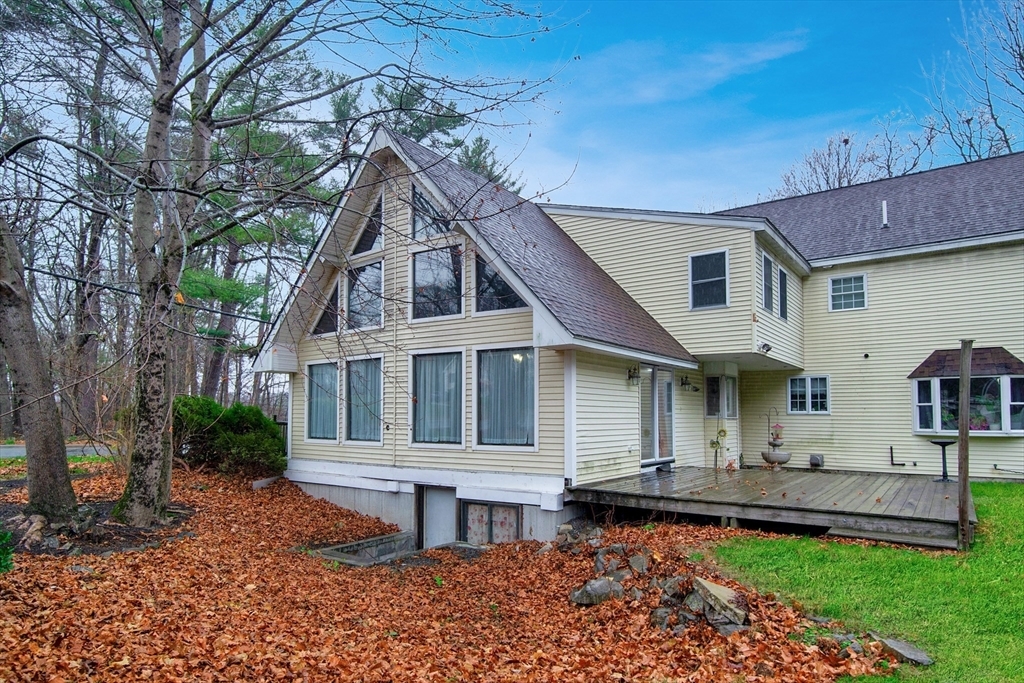 158 Forest St in Middleton, MA - Foto de edificio