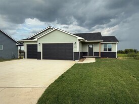 5301 42nd St in Wichita, KS - Building Photo