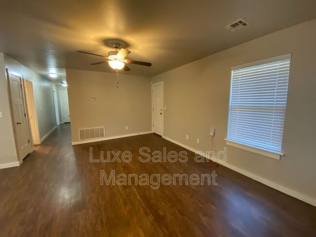 737 SW 13th St in Moore, OK - Building Photo - Building Photo