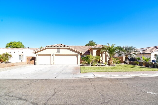 property at 8406 E Lorenzo Ln