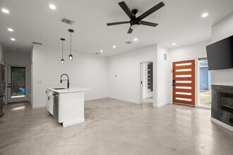1144 Gunter St in Austin, TX - Building Photo - Building Photo
