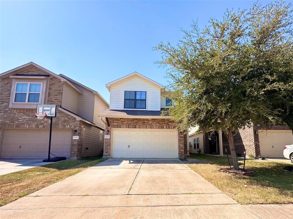 6707 Sharpstone Creek Ln in Houston, TX - Building Photo