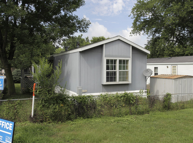 Country Estates Mobile Home Park in Blair, NE - Building Photo - Building Photo