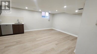 97 Luba Ave in Richmond Hill, ON - Building Photo - Building Photo