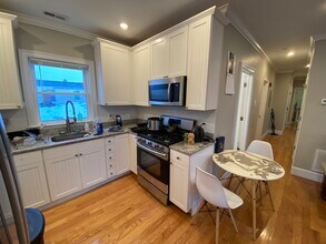 183 River St, Unit 3 in Cambridge, MA - Building Photo - Building Photo