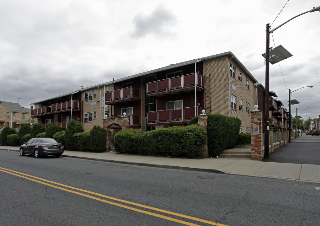 Felicia Village in Irvington, NJ - Building Photo