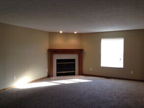3075 Foxhound Dr in Hamilton, OH - Building Photo - Building Photo