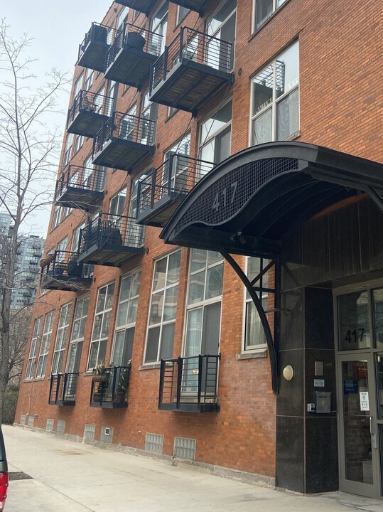 417 S Jefferson St, Unit 404B in Chicago, IL - Foto de edificio