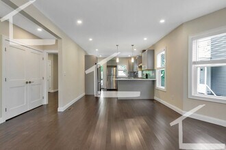 157 4th St in Medford, MA - Building Photo - Building Photo
