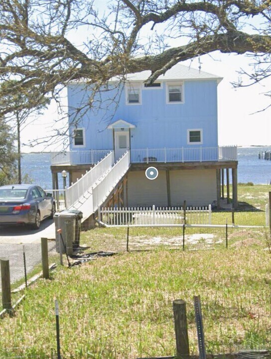 10635 Gulf Beach Hwy in Pensacola, FL - Building Photo