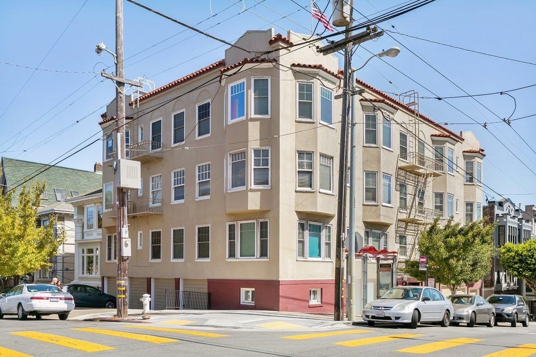 144 Parnassus Ave in San Francisco, CA - Building Photo