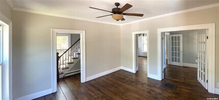 650 Main St in Port Jefferson, NY - Building Photo - Building Photo
