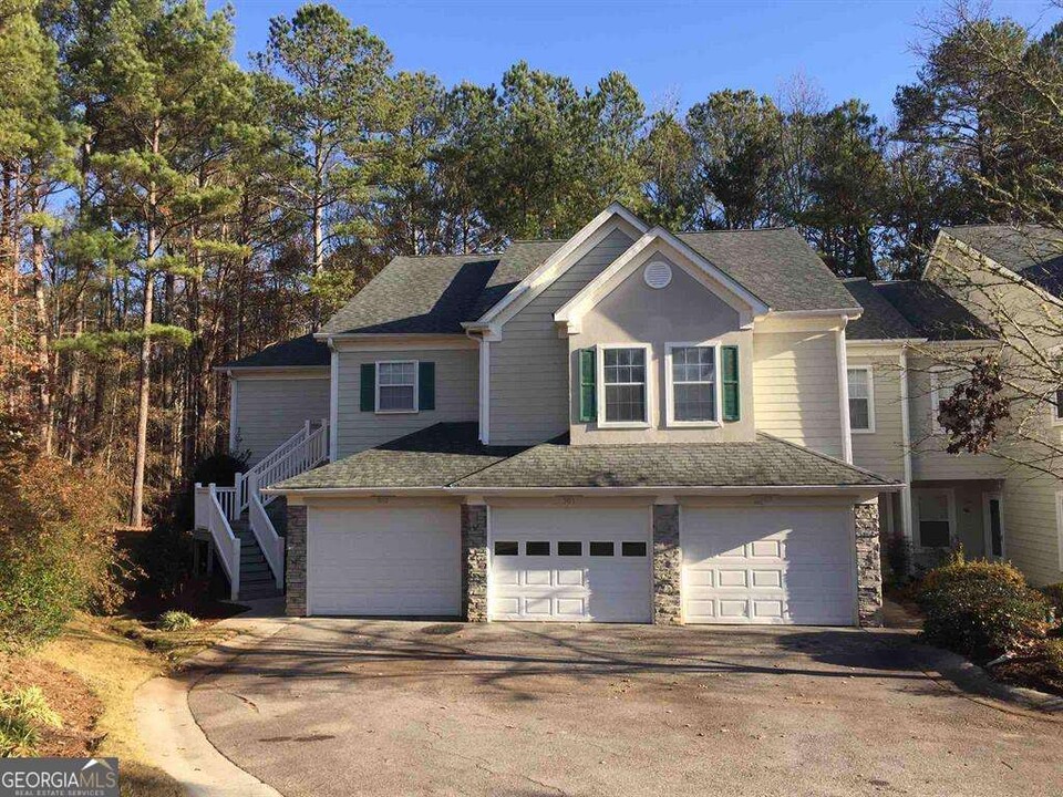 301 Peachtree Club Dr in Peachtree City, GA - Building Photo