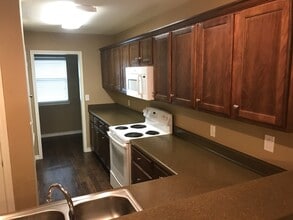 4285 Castlegate Dr, Unit 4285 in Paris, TX - Foto de edificio - Building Photo