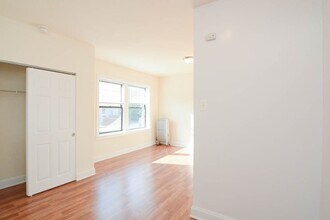 1742 N Humboldt Blvd in Chicago, IL - Building Photo - Building Photo