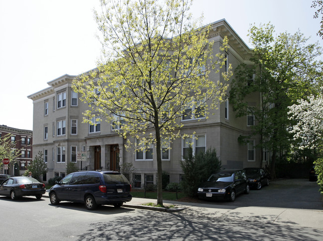 80 - 82 Ivy St in Brookline, MA - Foto de edificio - Building Photo