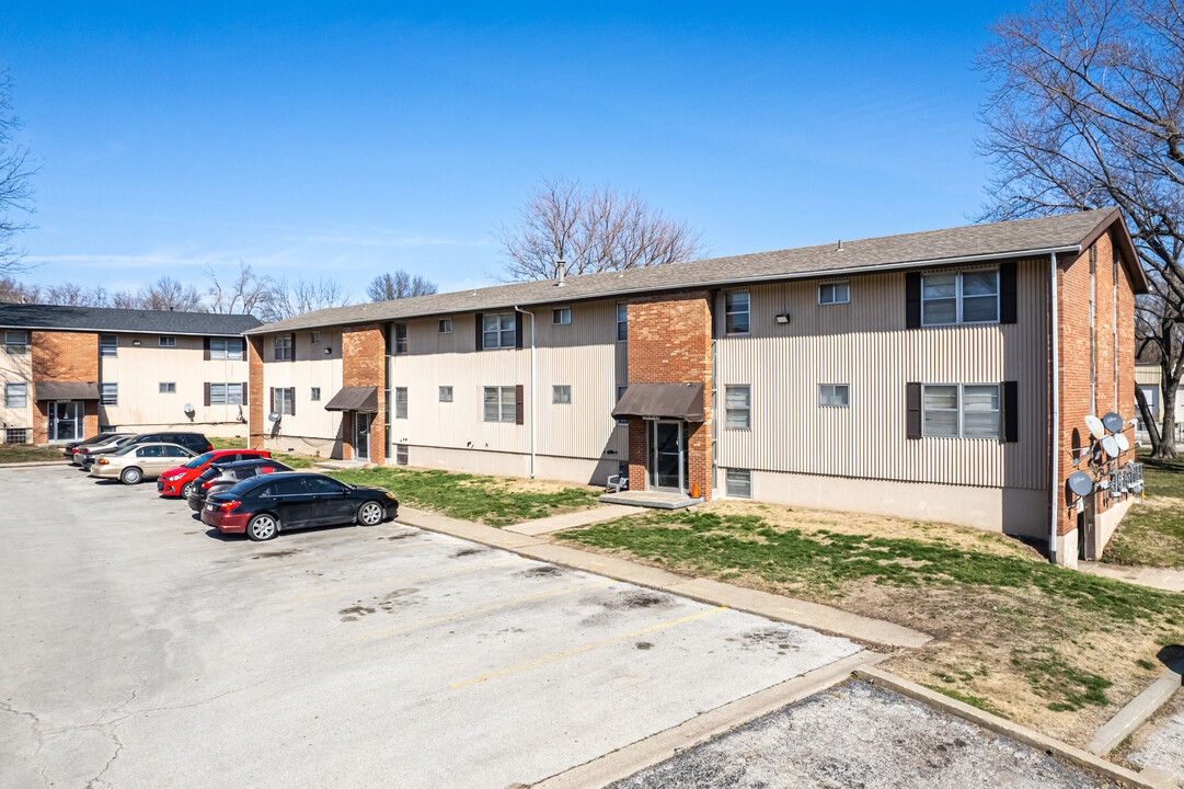 Timber Creek Apartments in Independence, MO - Building Photo