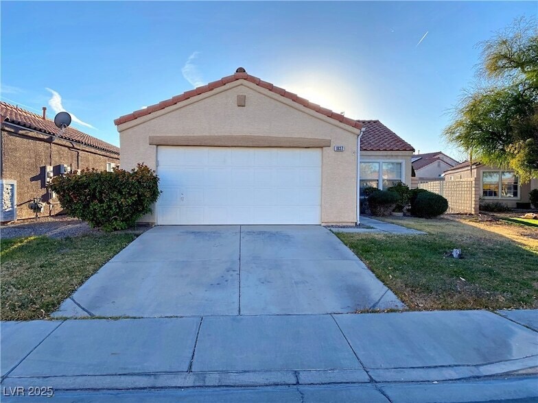1037 Cedar Pines St in Henderson, NV - Building Photo