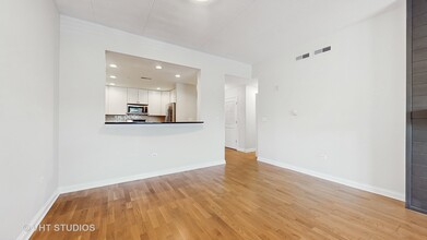 300 E Church St in Libertyville, IL - Building Photo - Building Photo