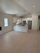 2016 N 12th St in Coeur d'Alene, ID - Foto de edificio - Building Photo